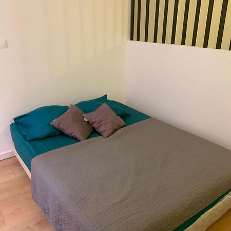 Maison Colonnes 4 Personnes Bastia  Exteriör bild