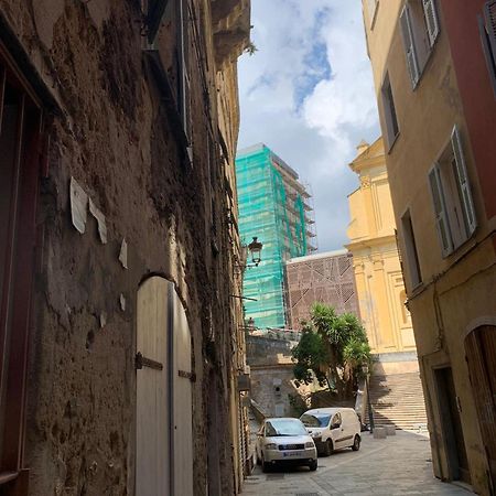Maison Colonnes 4 Personnes Bastia  Exteriör bild